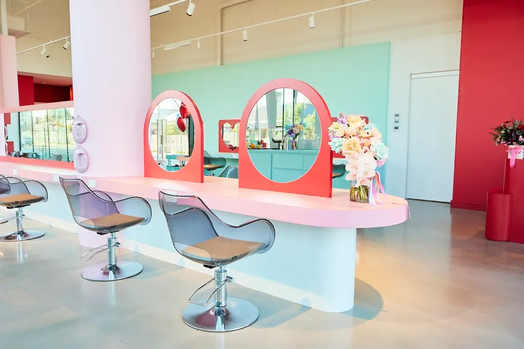MAMAWEST - Footscray — Hairdresser in Footscray